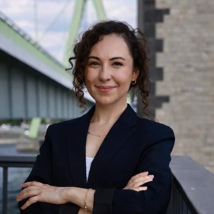 Sena Karataş